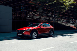 Mazda CX-30 campaign – photography Tobias Gromatzki, retouching Phillip Wurzbach 