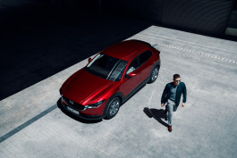 Mazda CX-30 campaign – photography Tobias Gromatzki, retouching Phillip Wurzbach 