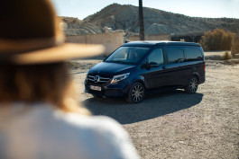 Mercedes-Benz V-Class campaign – photography Tobias Gromatzki, retouching Phillip Wurzbach 